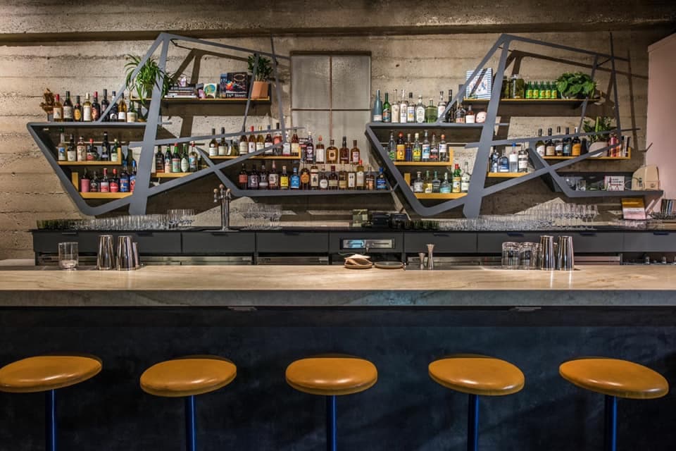 True Laurel Bar Image